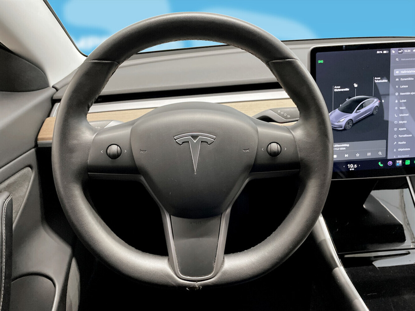 Tesla Model 3 vaihtoauto