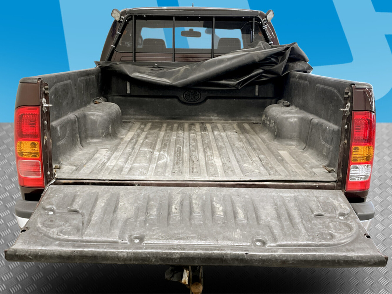Toyota Hilux vaihtoauto
