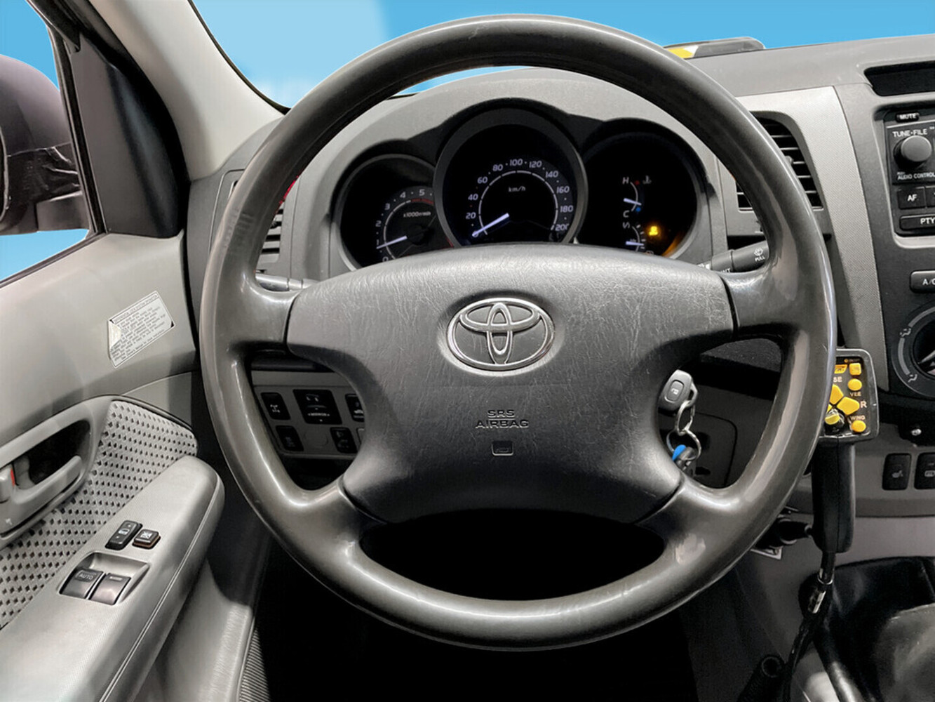 Toyota Hilux vaihtoauto