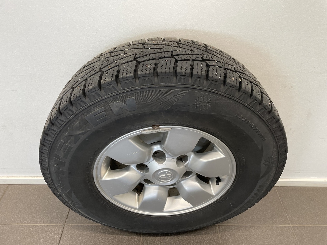 Toyota Hilux vaihtoauto