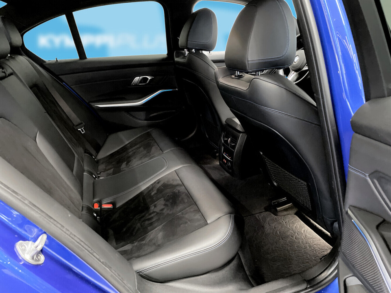 BMW 330 vaihtoauto