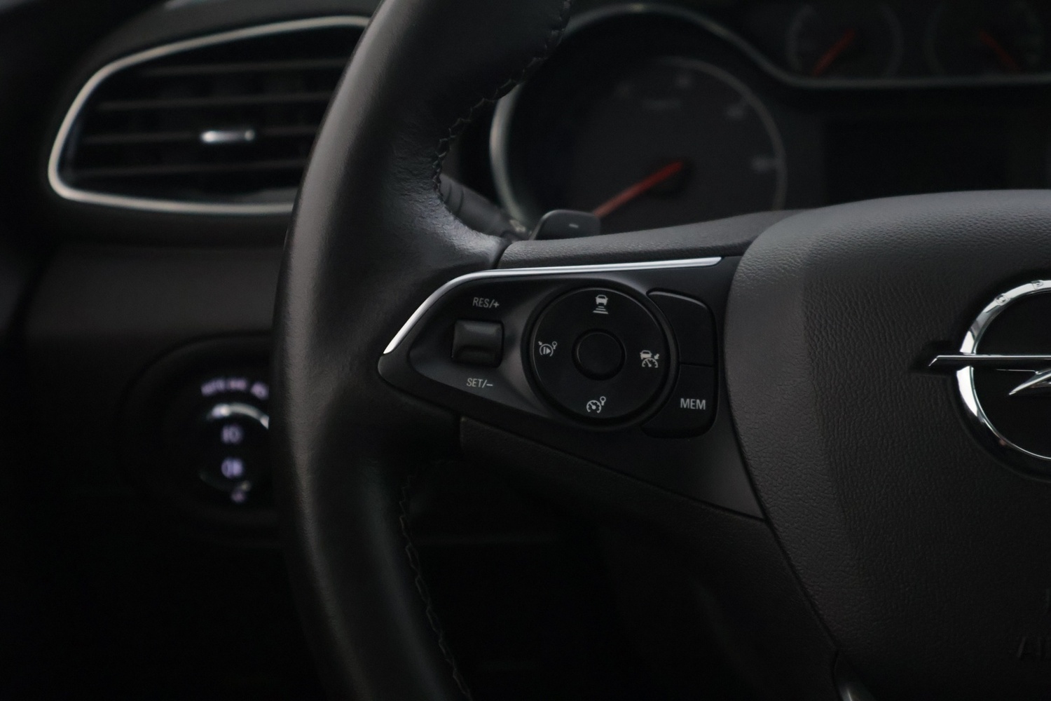 Opel Grandland vaihtoauto