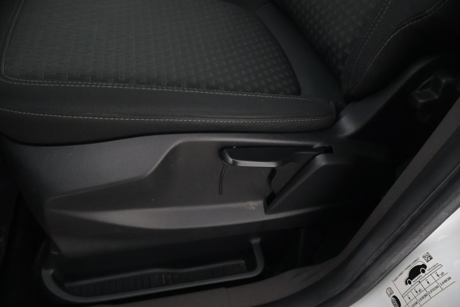 Ford Grand Tourneo Connect vaihtoauto