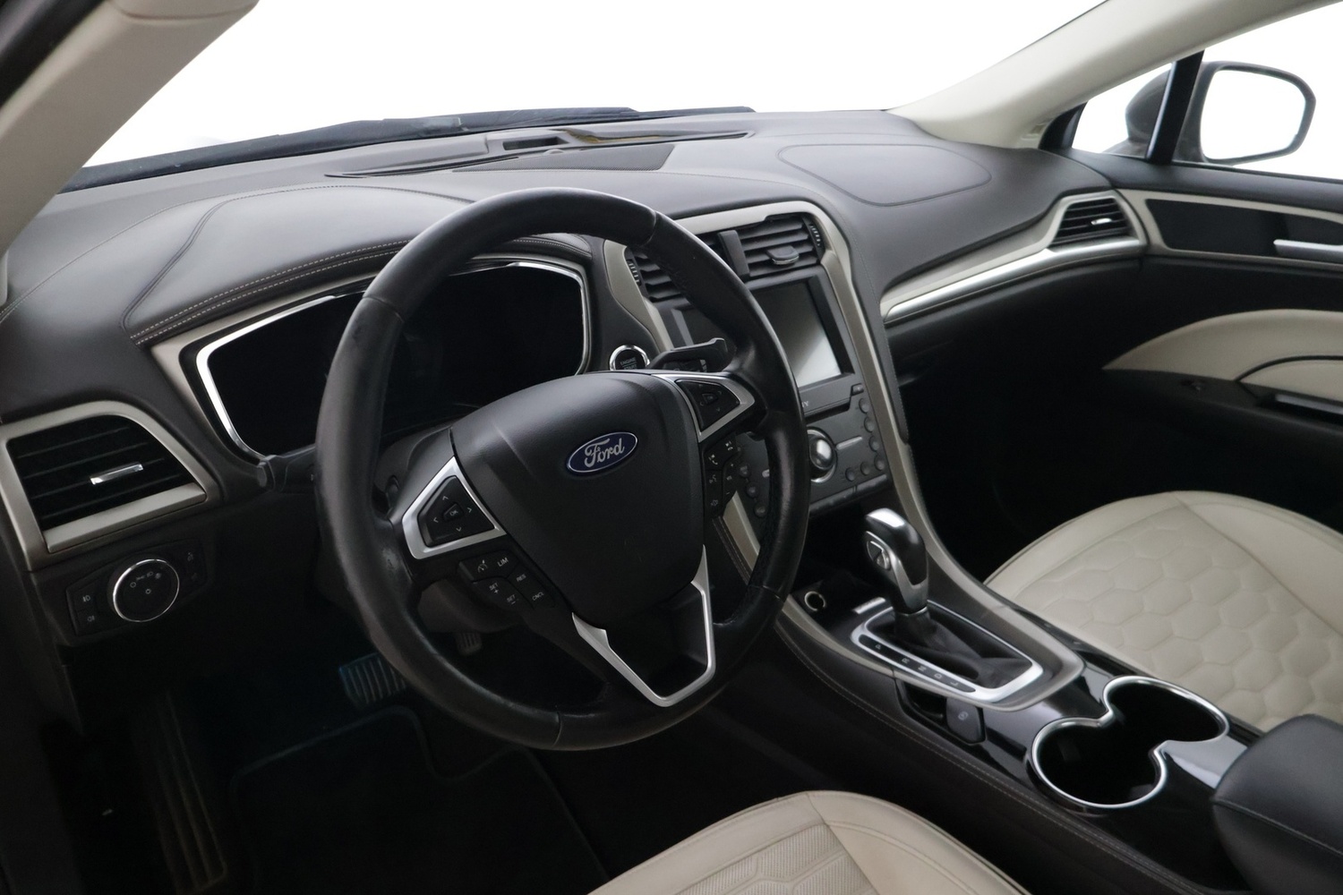 Ford Mondeo vaihtoauto