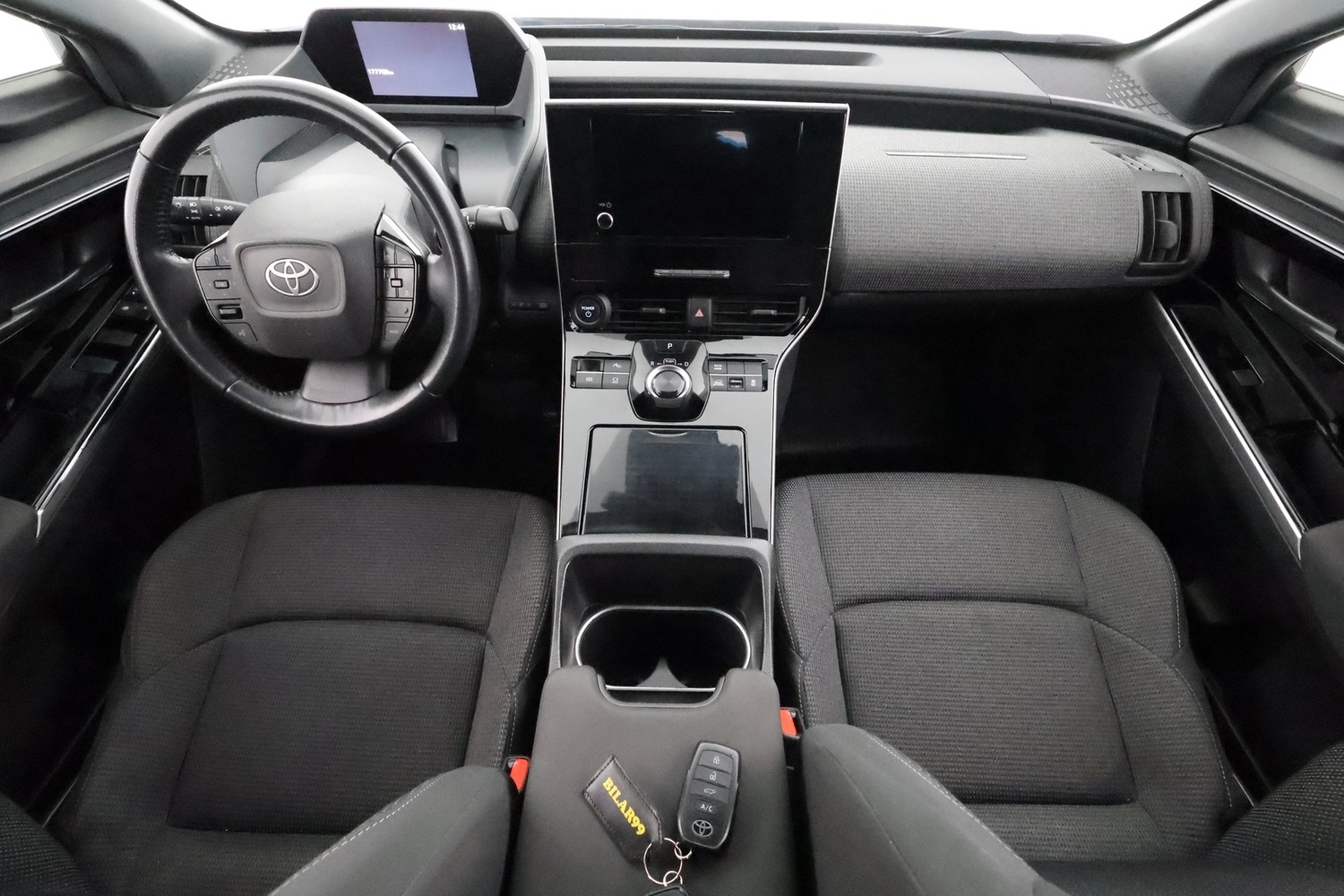 Toyota bZ4X vaihtoauto