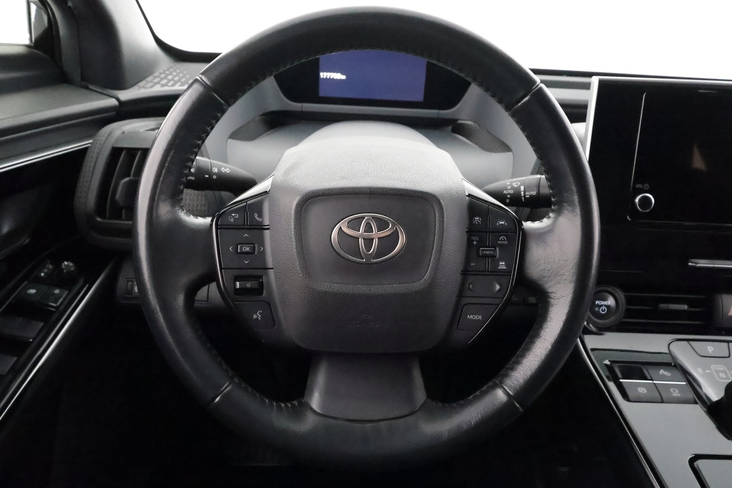 Toyota bZ4X vaihtoauto