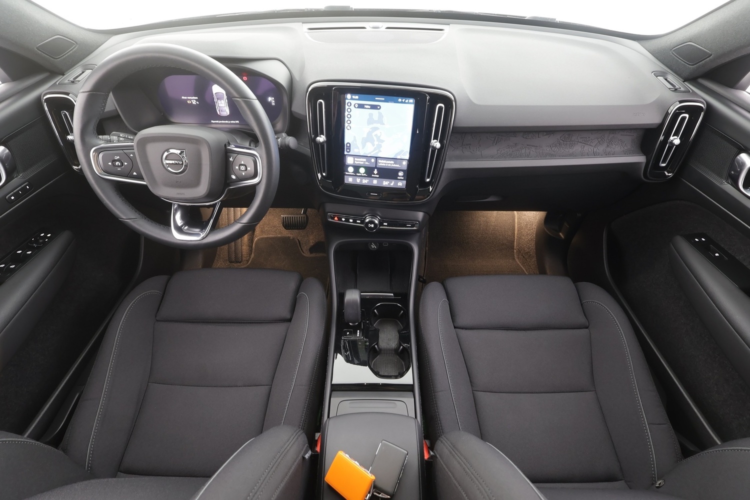 Volvo C40 vaihtoauto