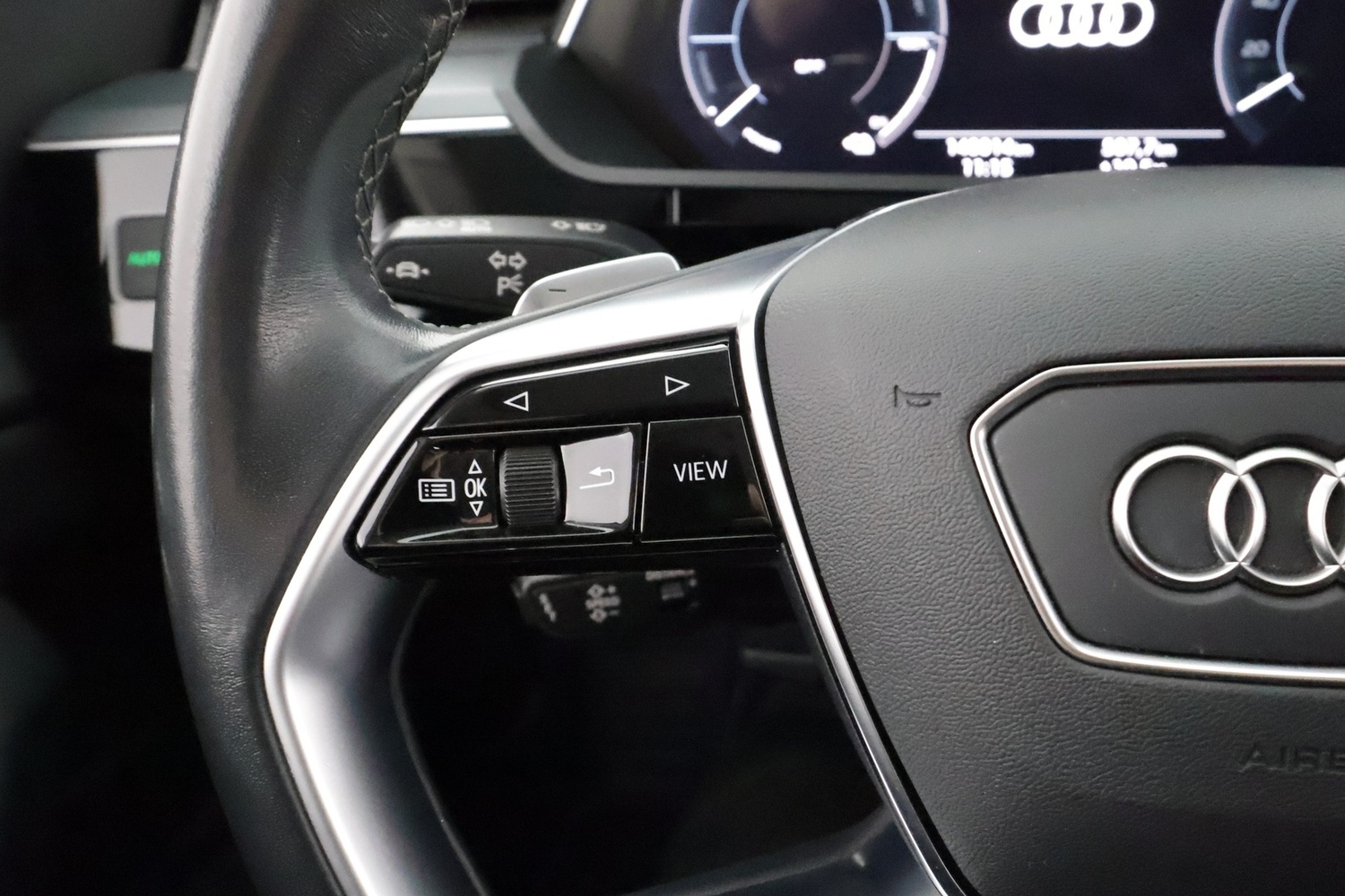Audi Q8 e-tron vaihtoauto