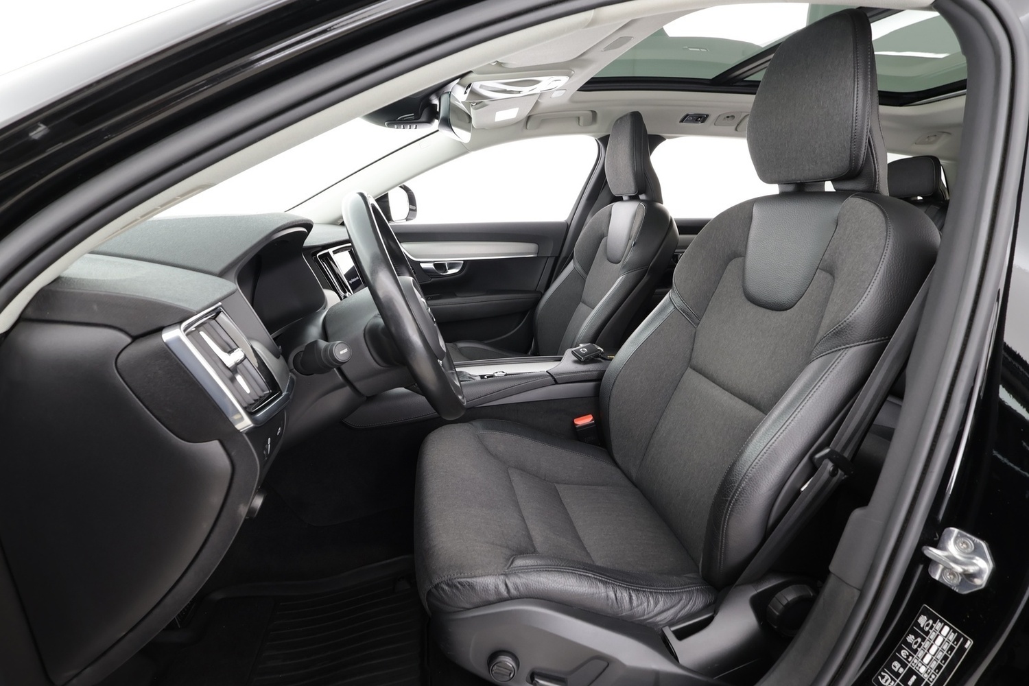 Volvo V90 Cross Country vaihtoauto