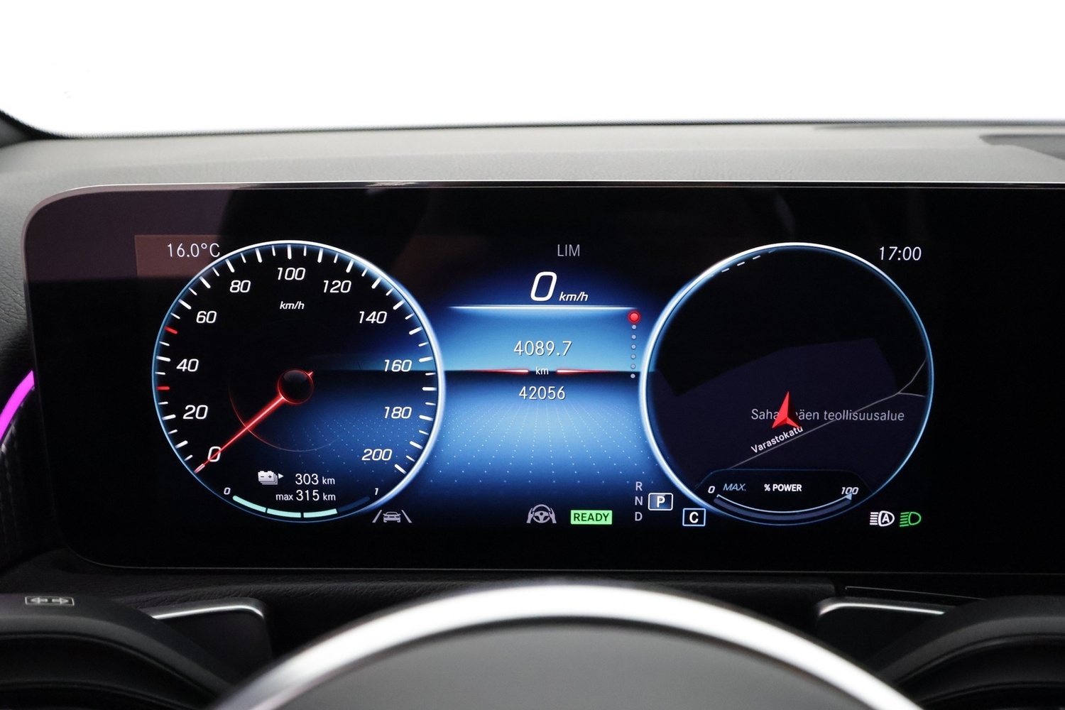 Mercedes-Benz EQB vaihtoauto