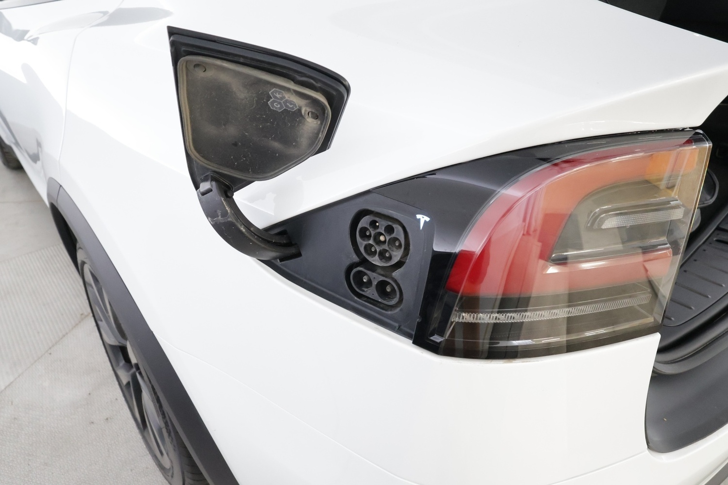 Tesla Model X vaihtoauto