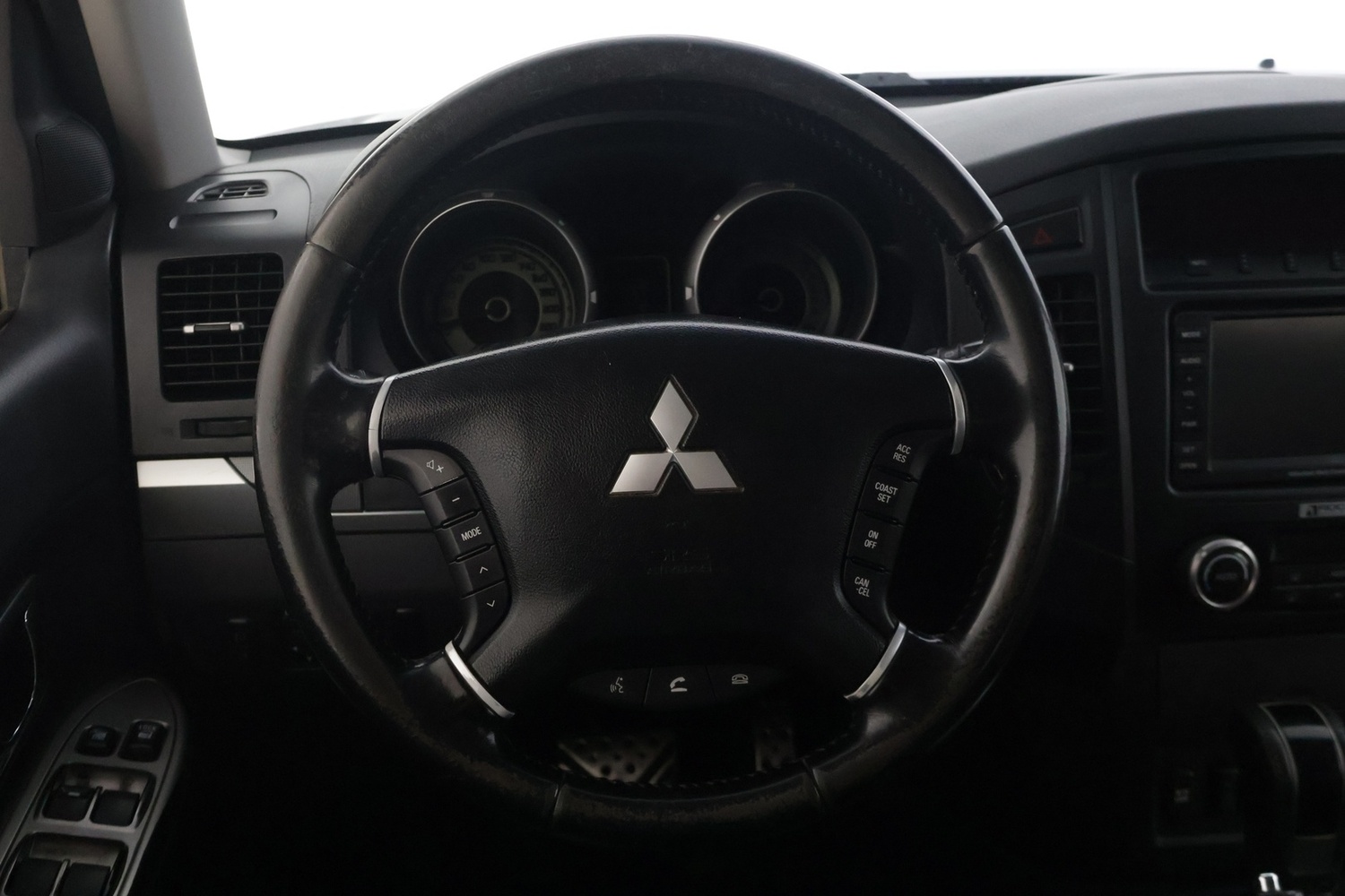 Mitsubishi Pajero vaihtoauto