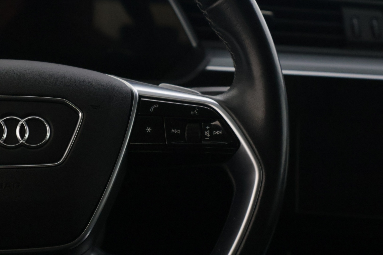 Audi Q8 e-tron vaihtoauto
