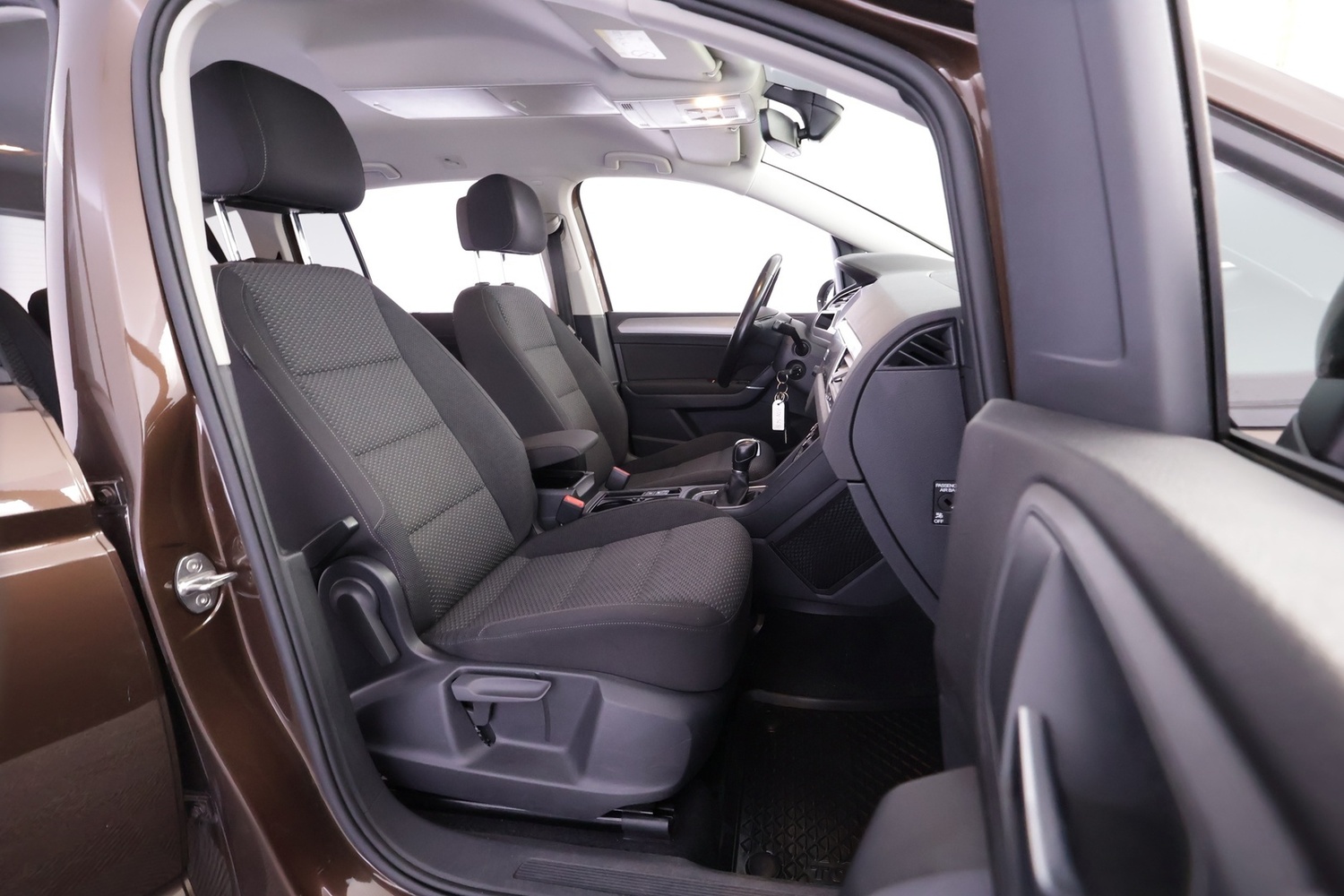 Volkswagen Touran vaihtoauto