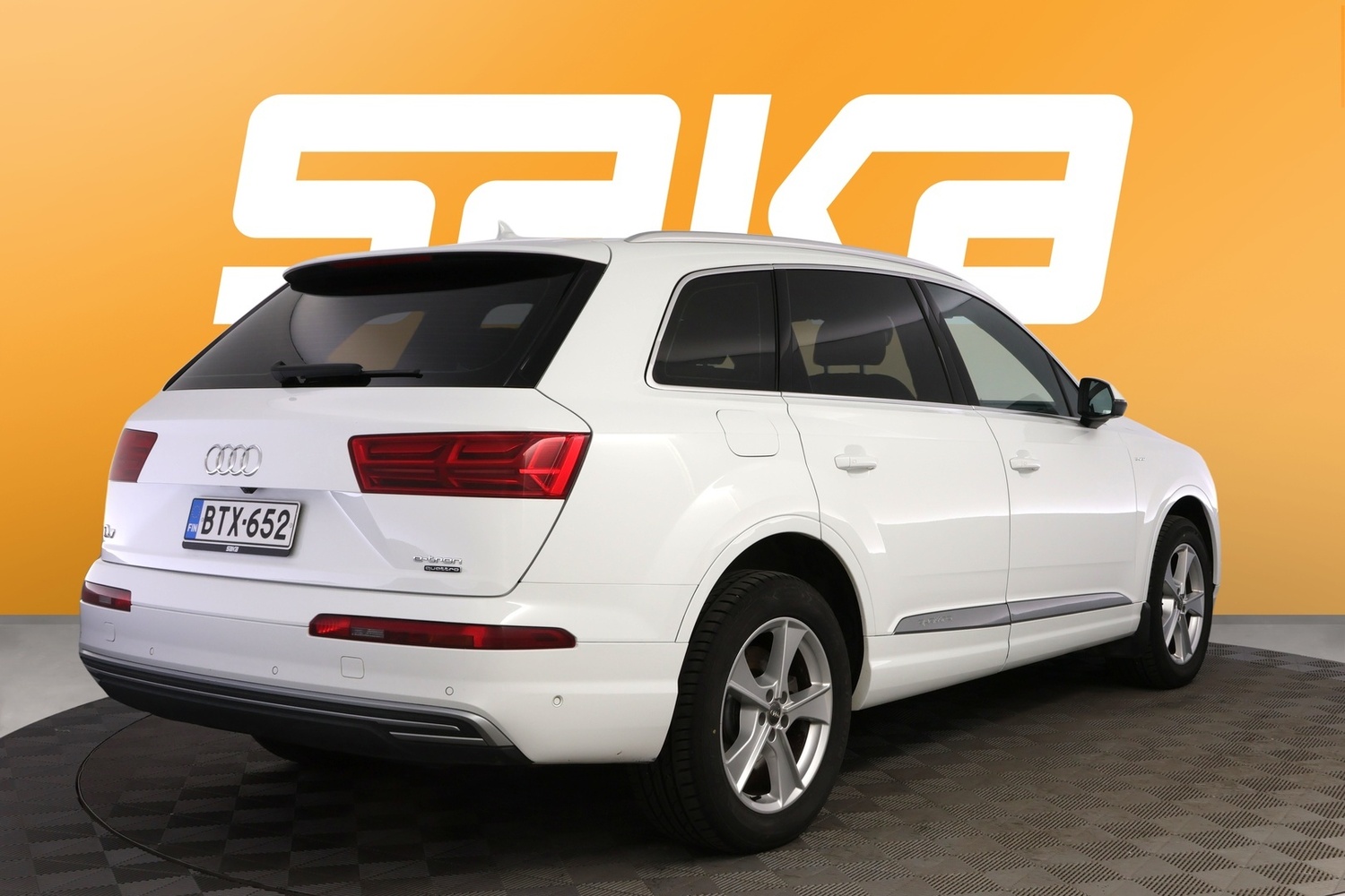 Audi Q7 vaihtoauto