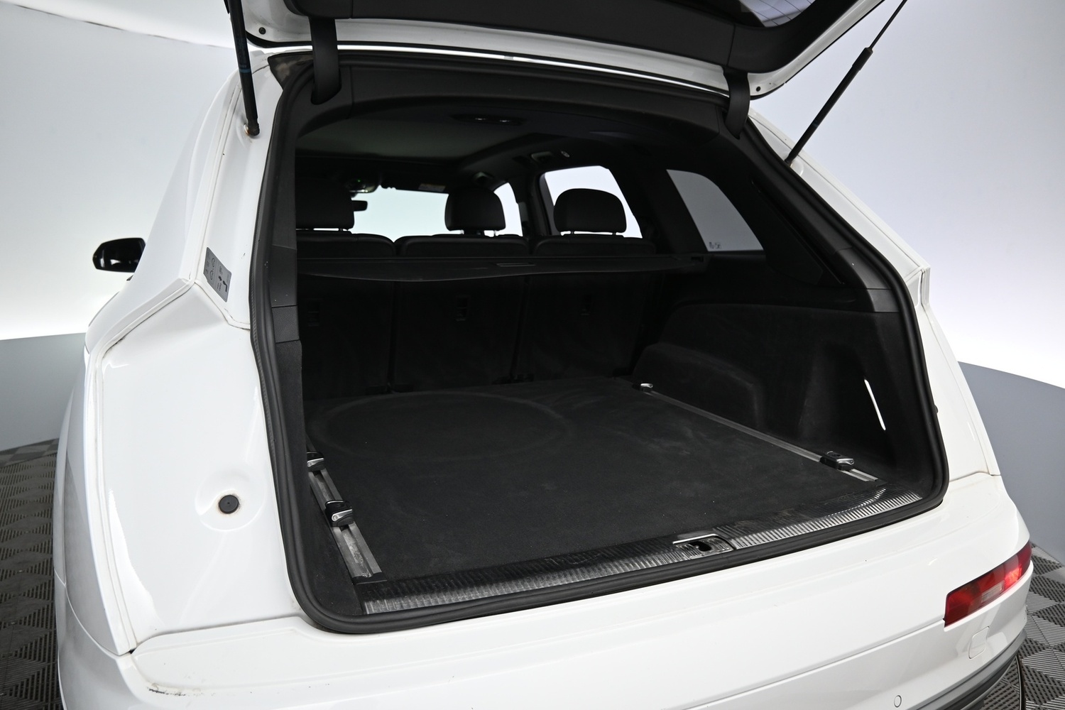 Audi Q7 vaihtoauto