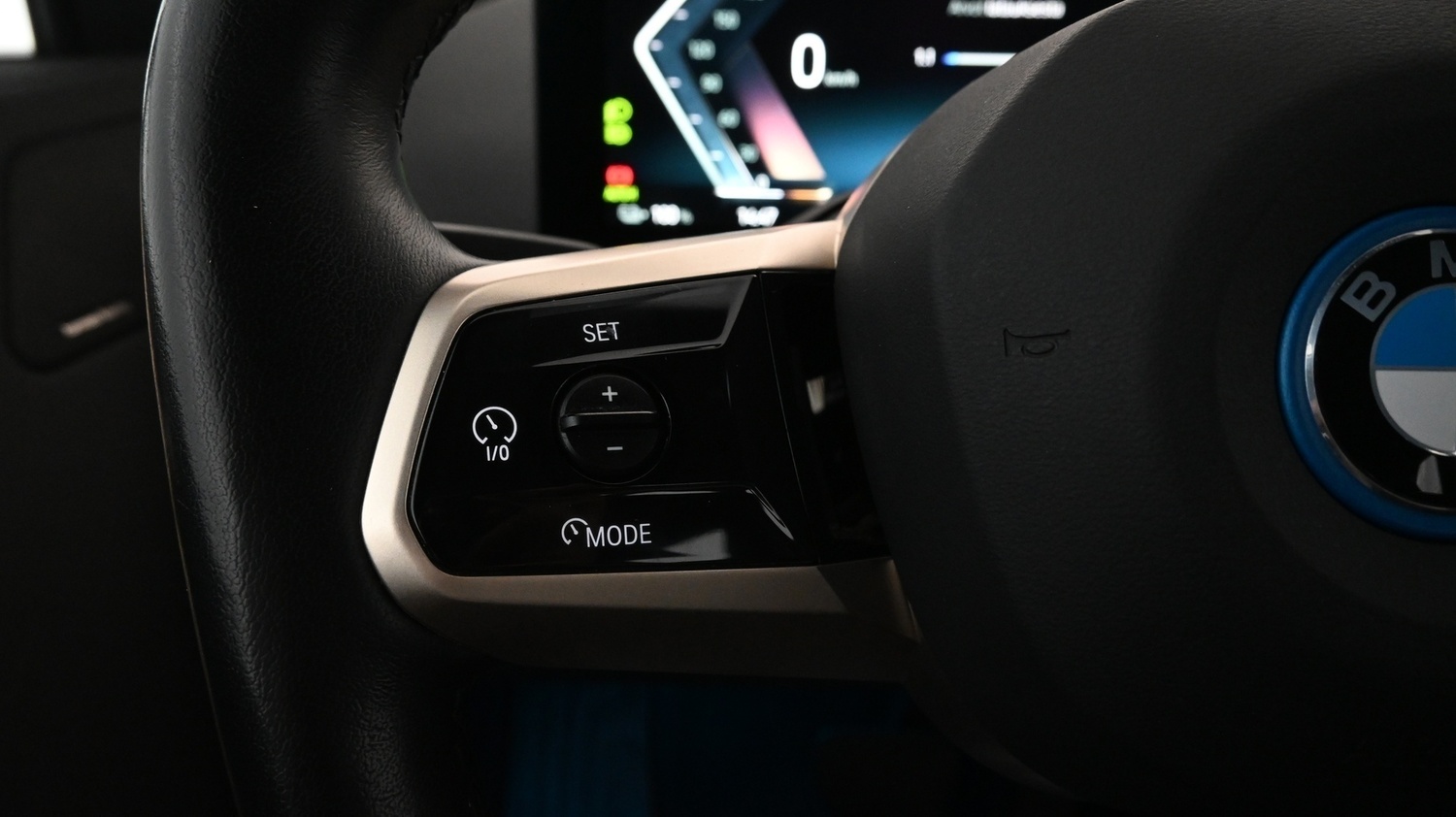 BMW iX vaihtoauto