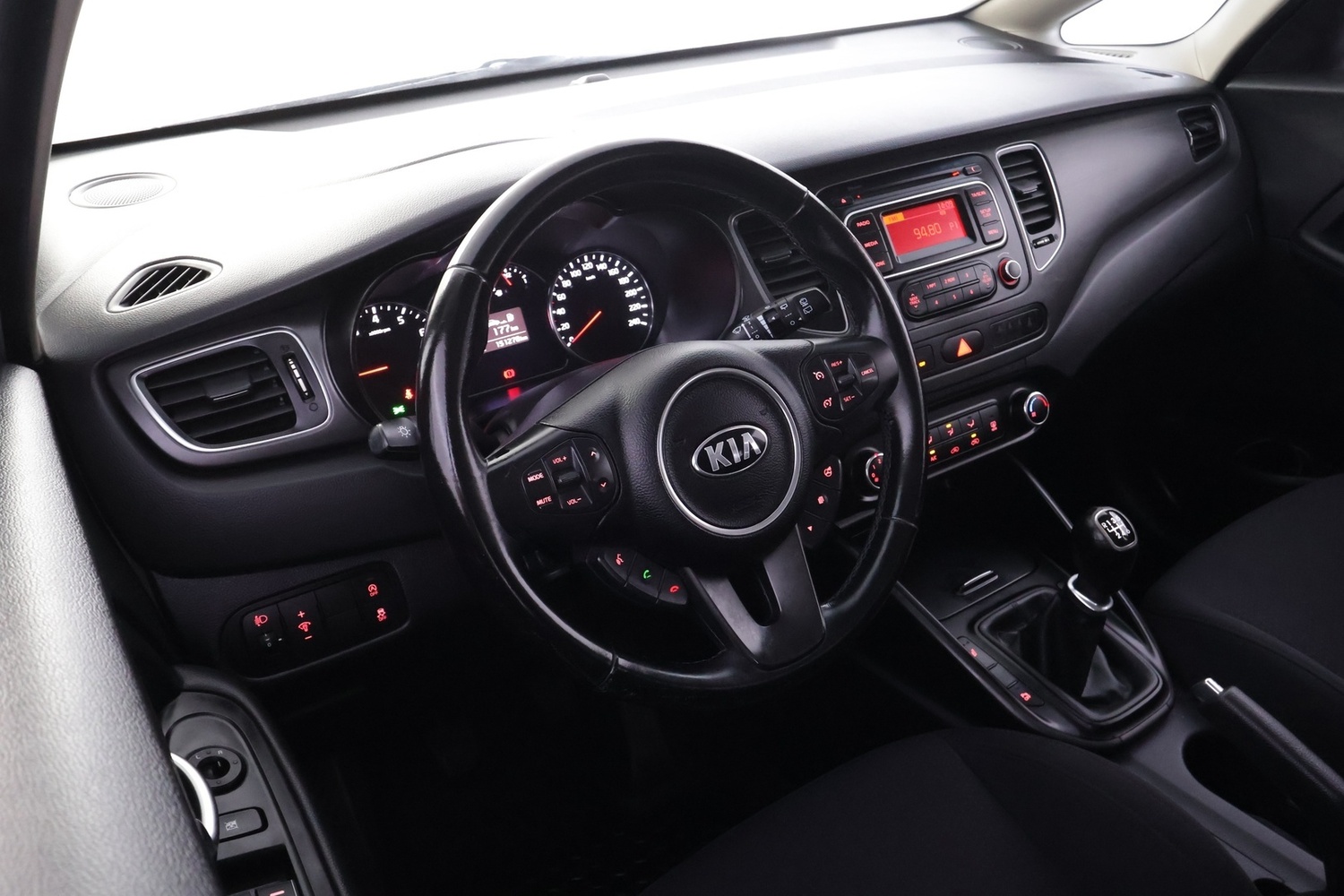 Kia Carens vaihtoauto
