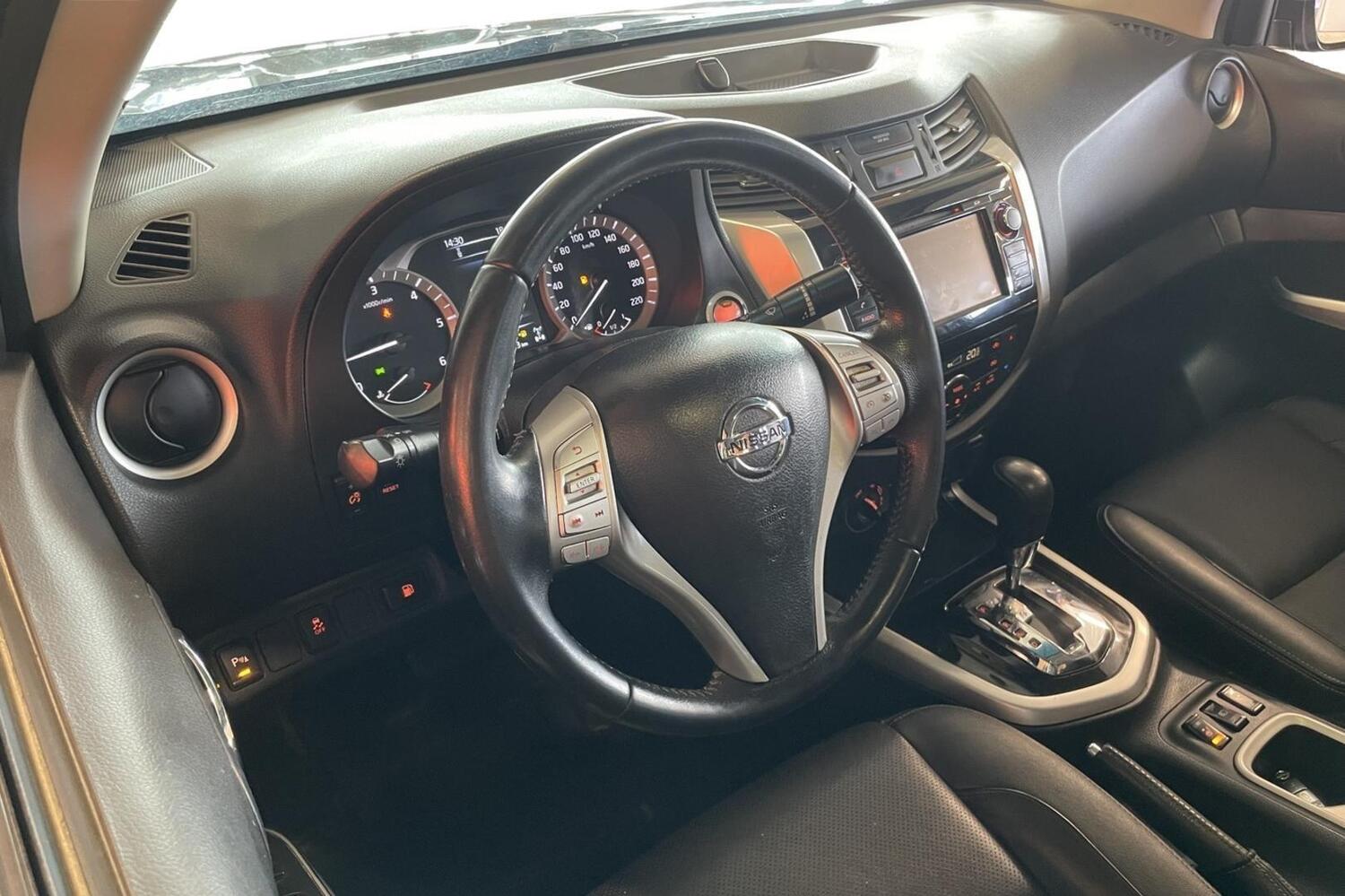 Nissan Navara vaihtoauto