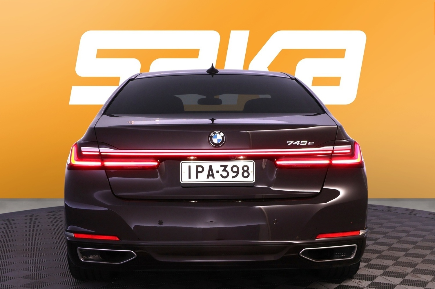 BMW 745 vaihtoauto