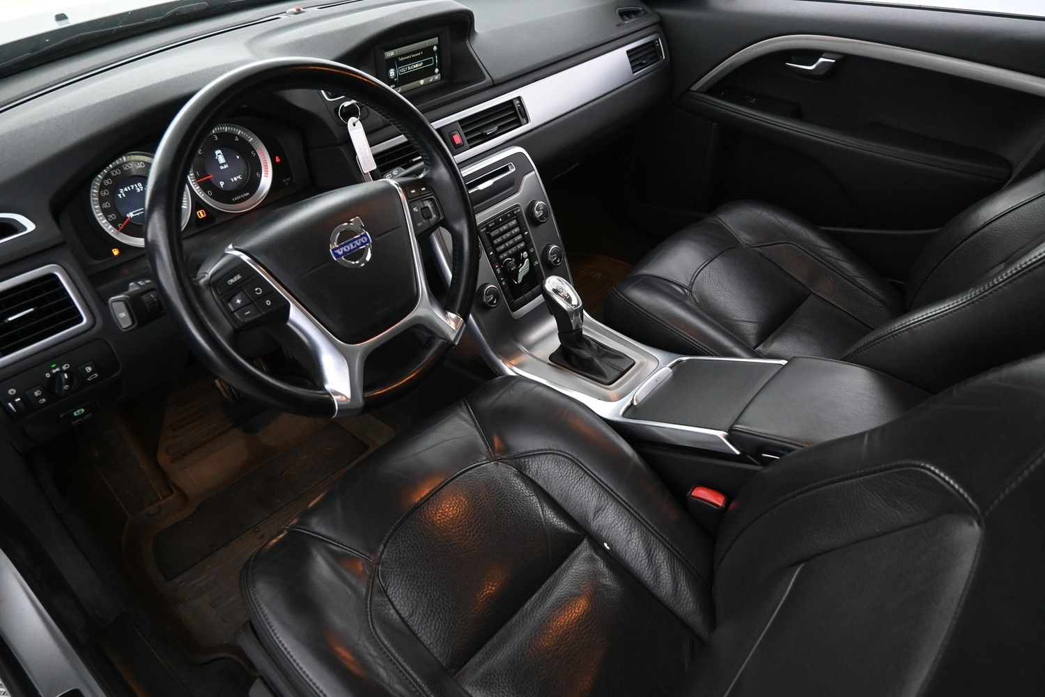 Volvo V70 vaihtoauto