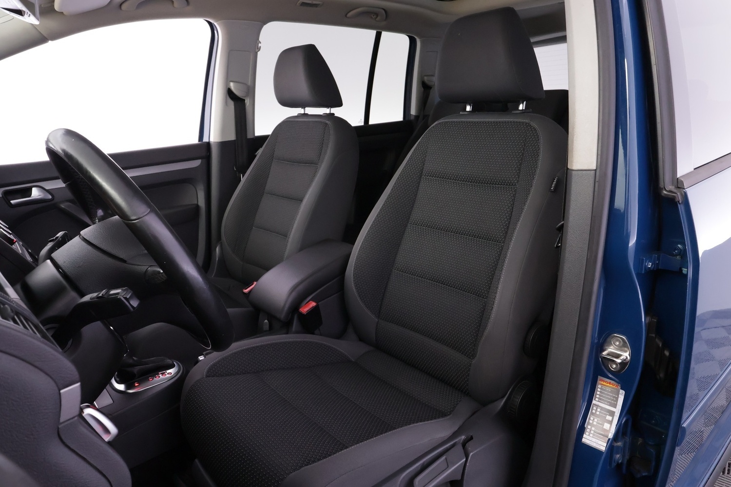 Volkswagen Touran vaihtoauto