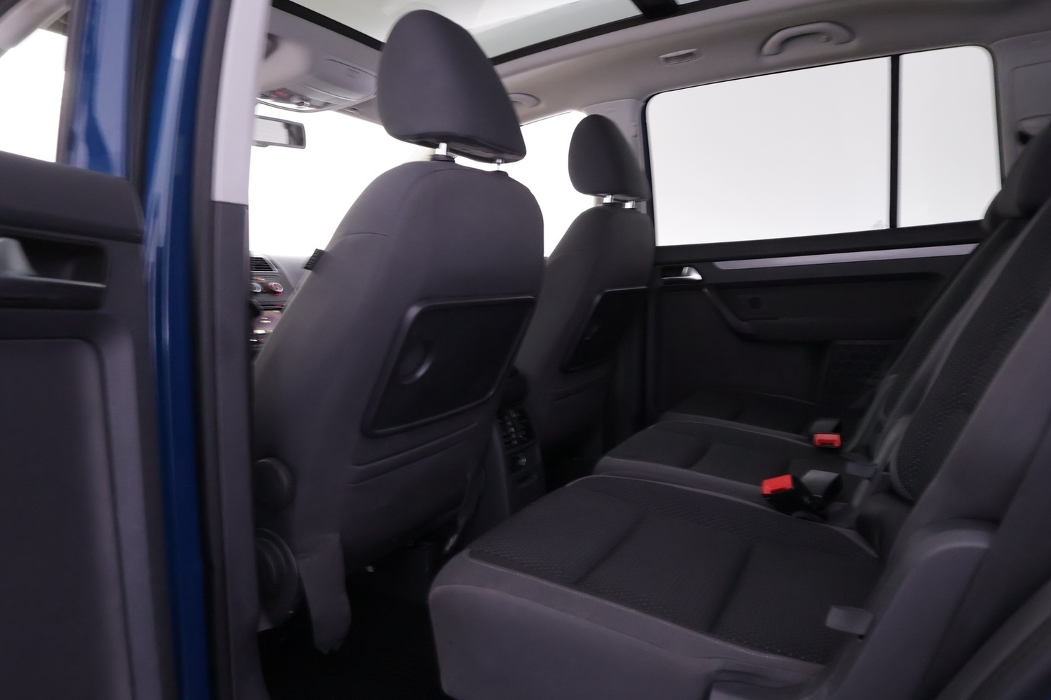 Volkswagen Touran vaihtoauto