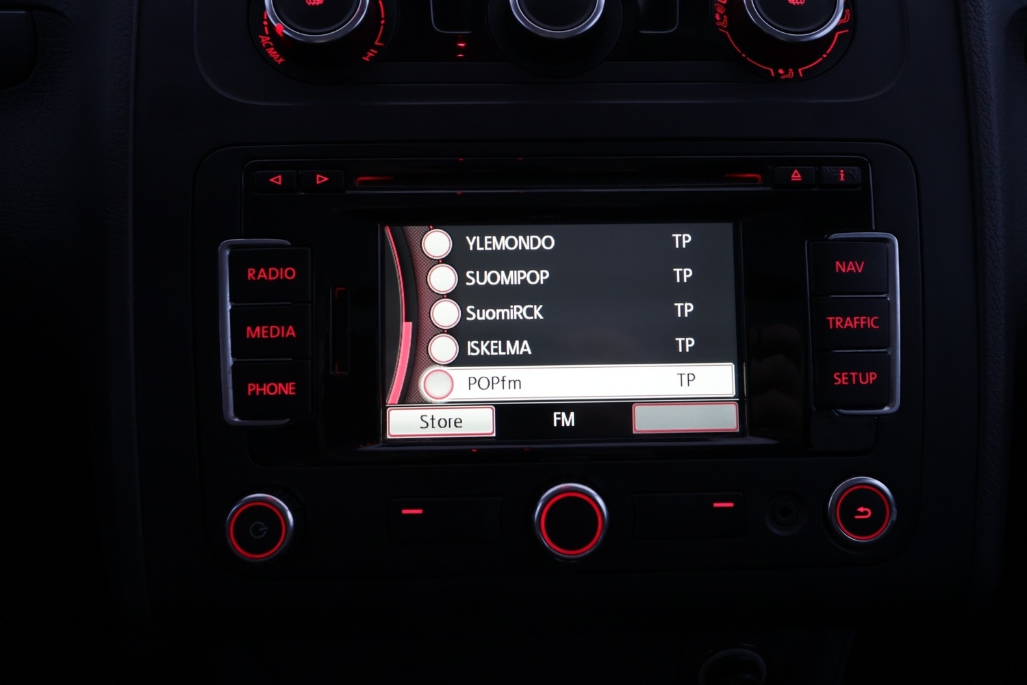 Volkswagen Touran vaihtoauto