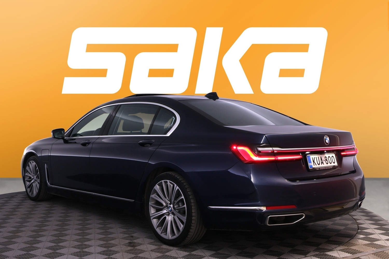 BMW 745 vaihtoauto