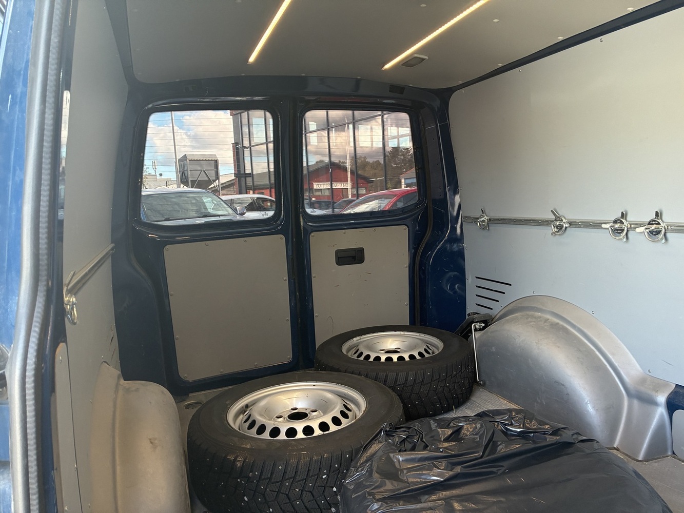 Volkswagen Transporter vaihtoauto