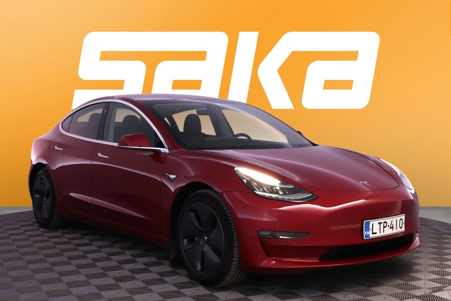 Tesla Model 3 vaihtoauto