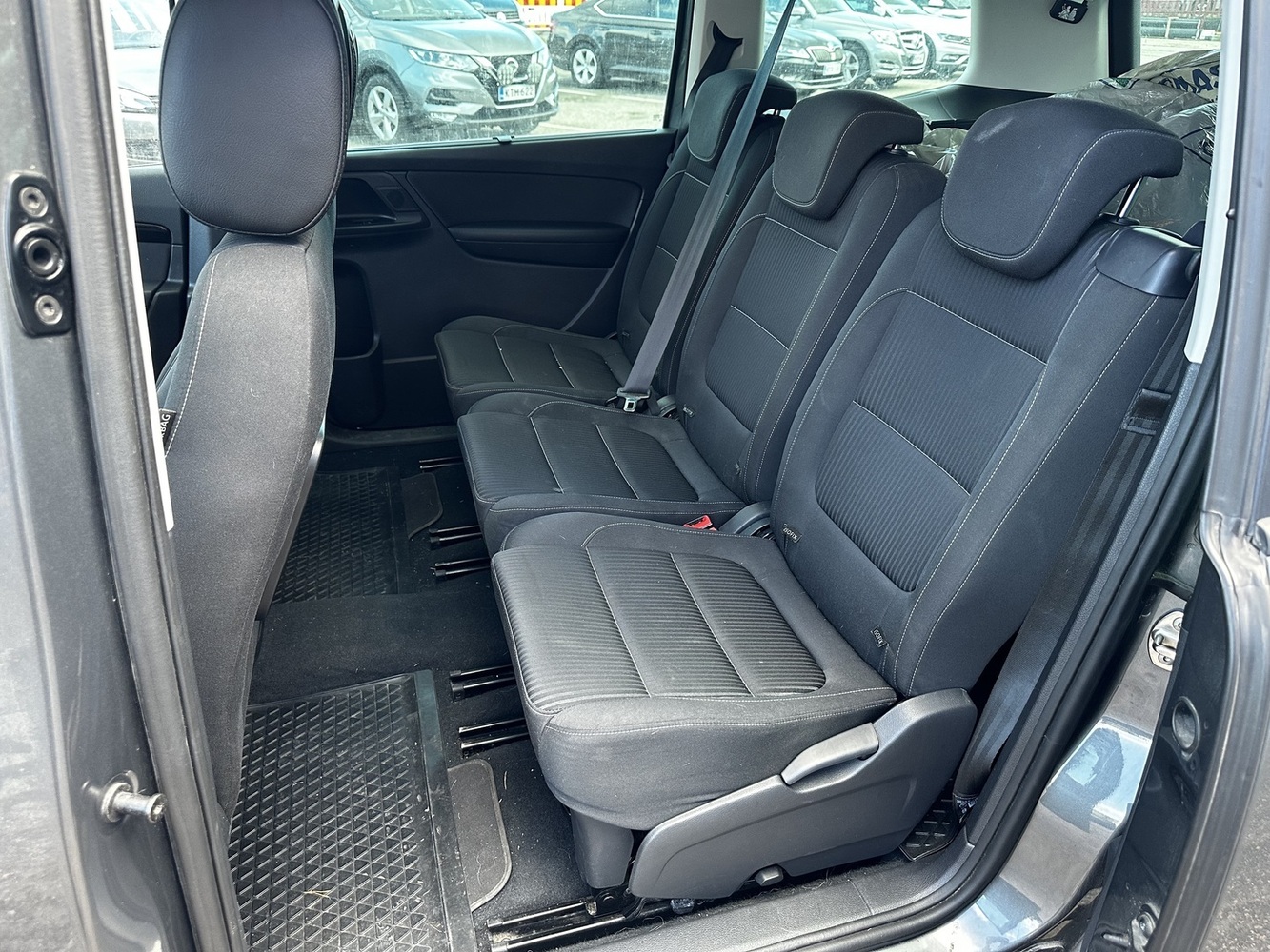 SEAT Alhambra vaihtoauto