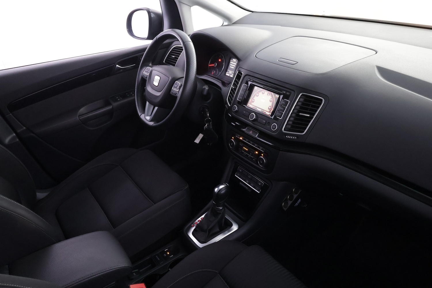 SEAT Alhambra vaihtoauto