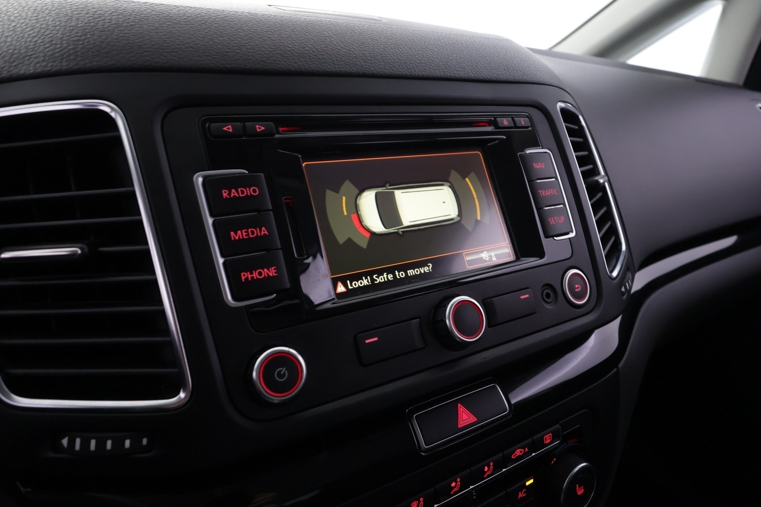 SEAT Alhambra vaihtoauto