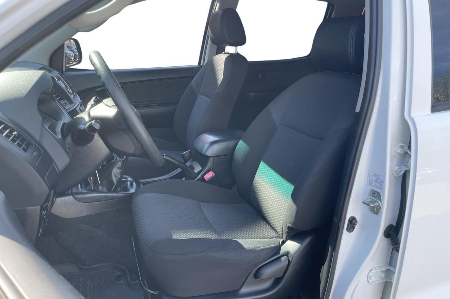 Toyota Hilux vaihtoauto