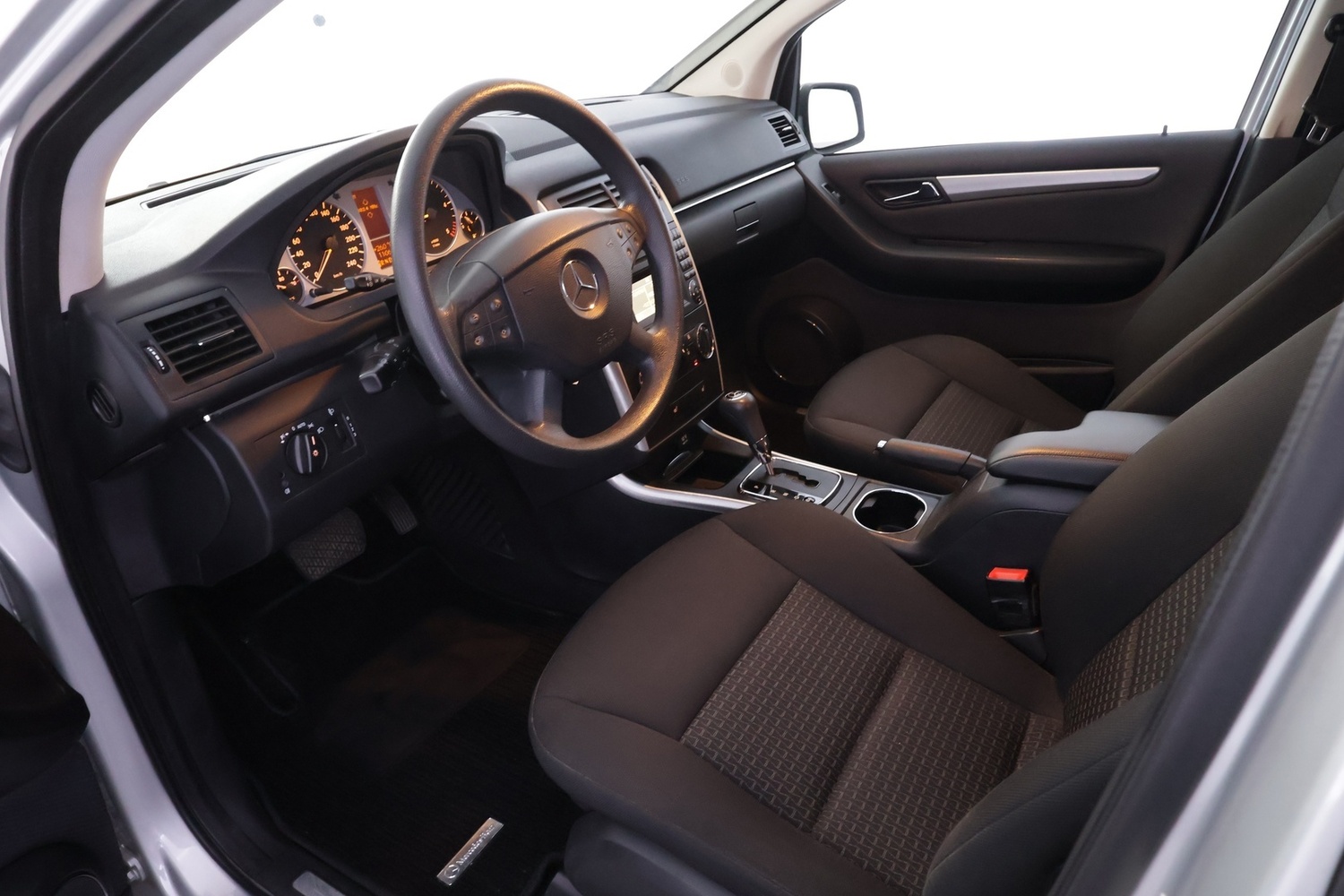 Mercedes-Benz B vaihtoauto