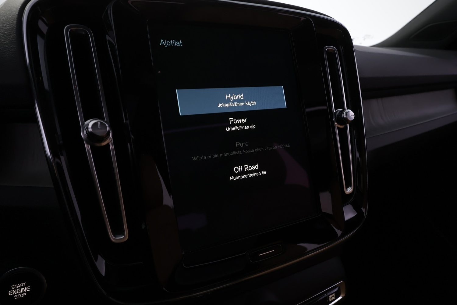 Volvo XC40 vaihtoauto