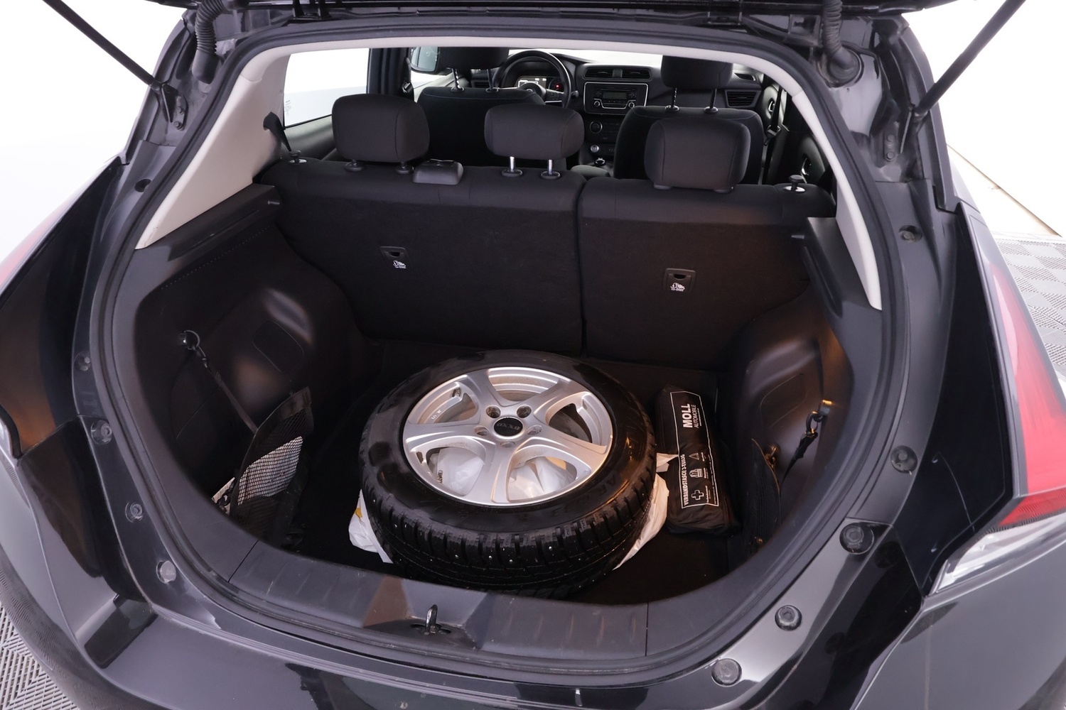 Nissan Leaf vaihtoauto
