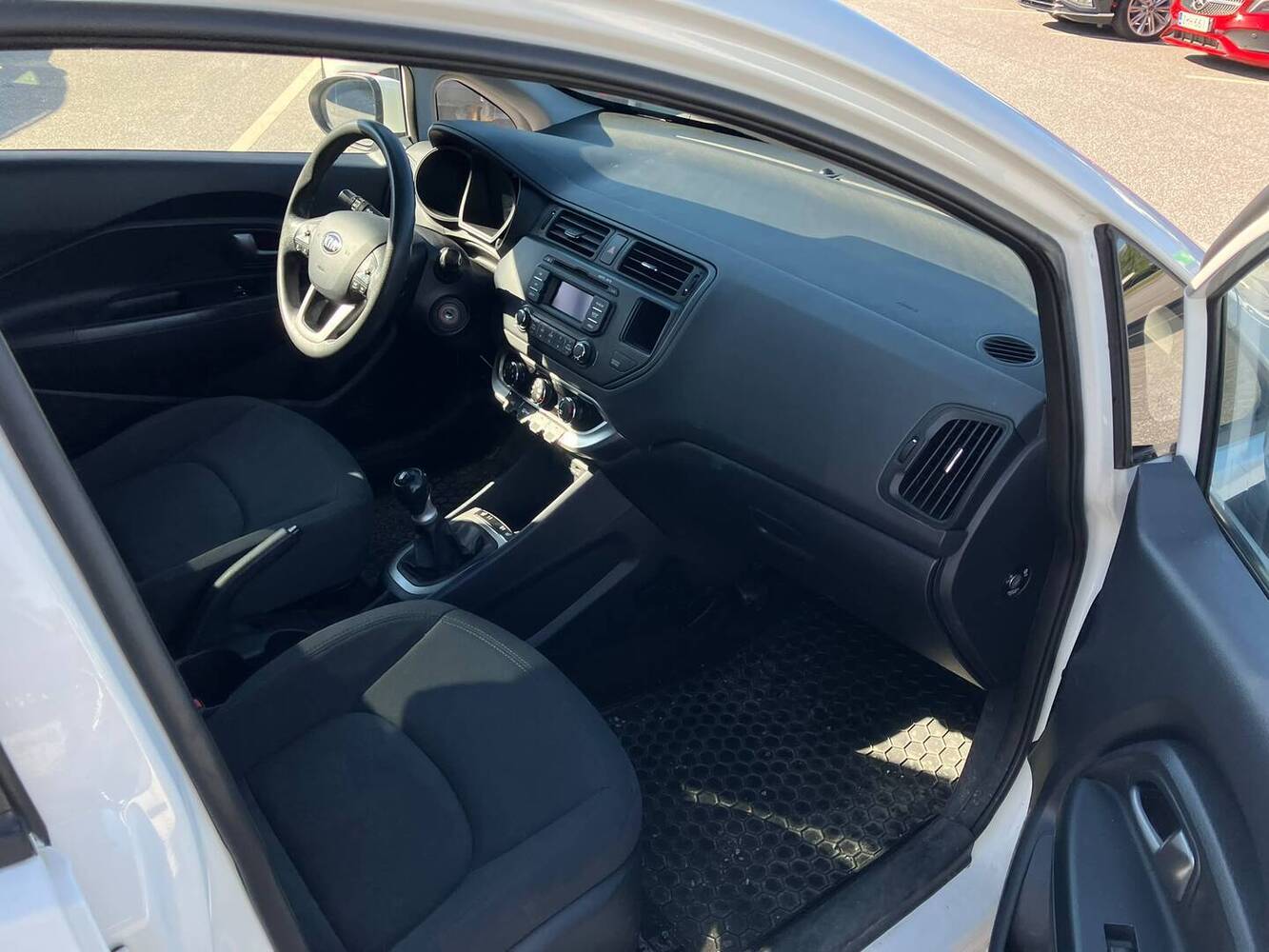 Kia Rio vaihtoauto