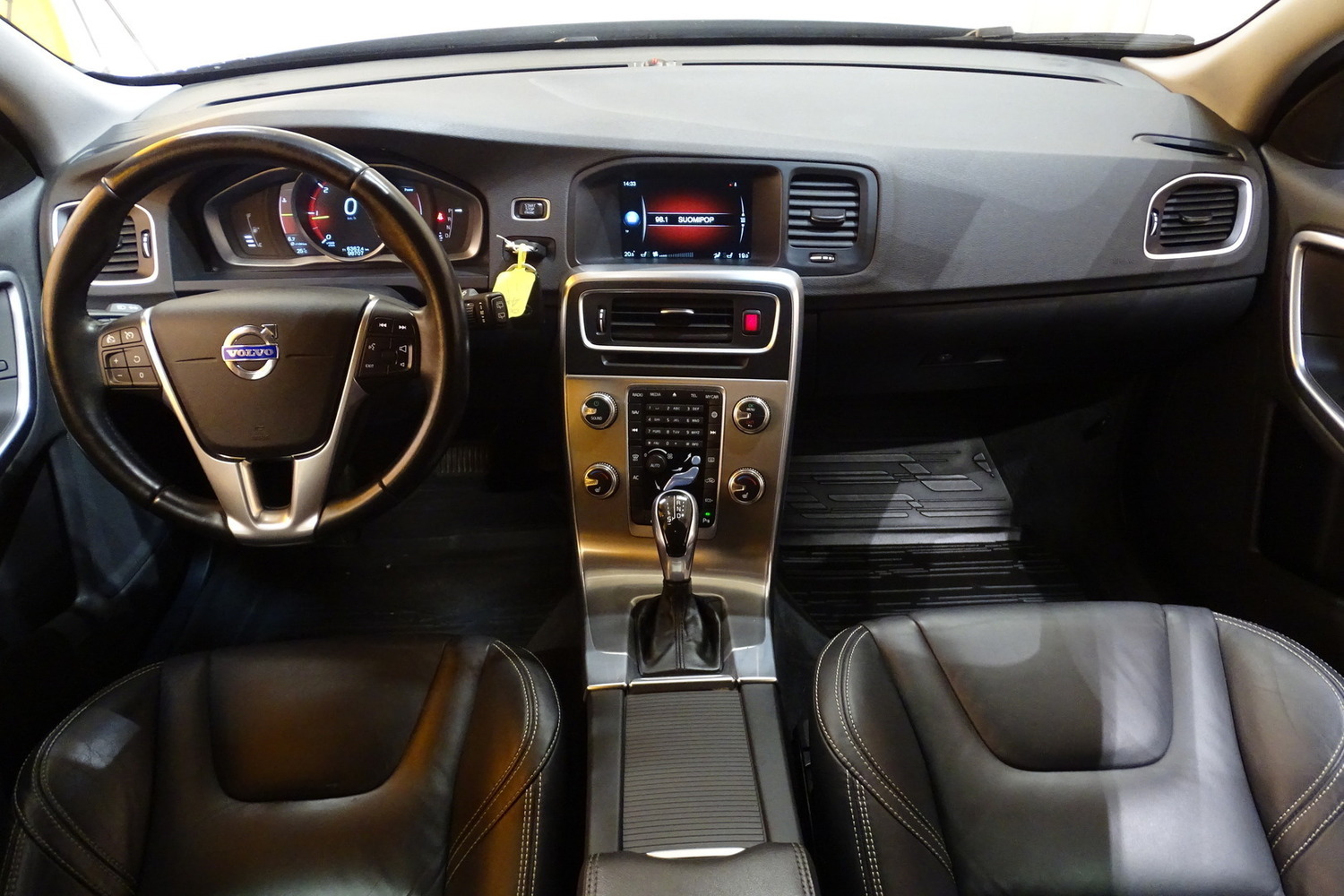Volvo V60 vaihtoauto