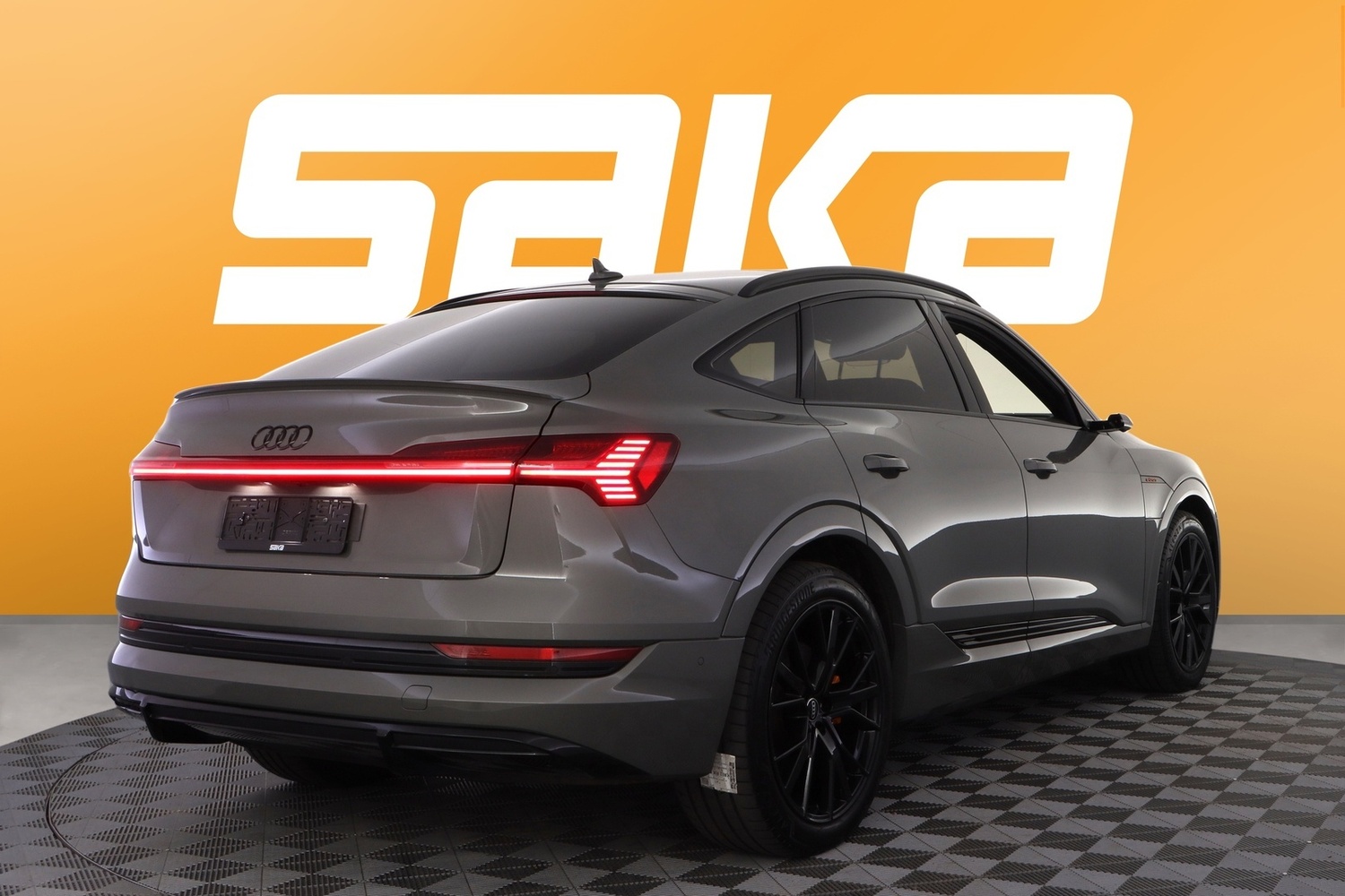 Audi e-tron vaihtoauto