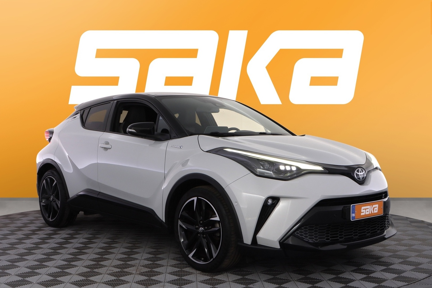 Toyota C-HR vaihtoauto