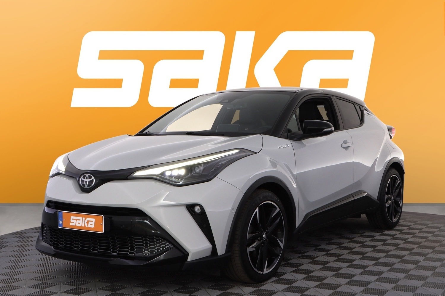 Toyota C-HR vaihtoauto
