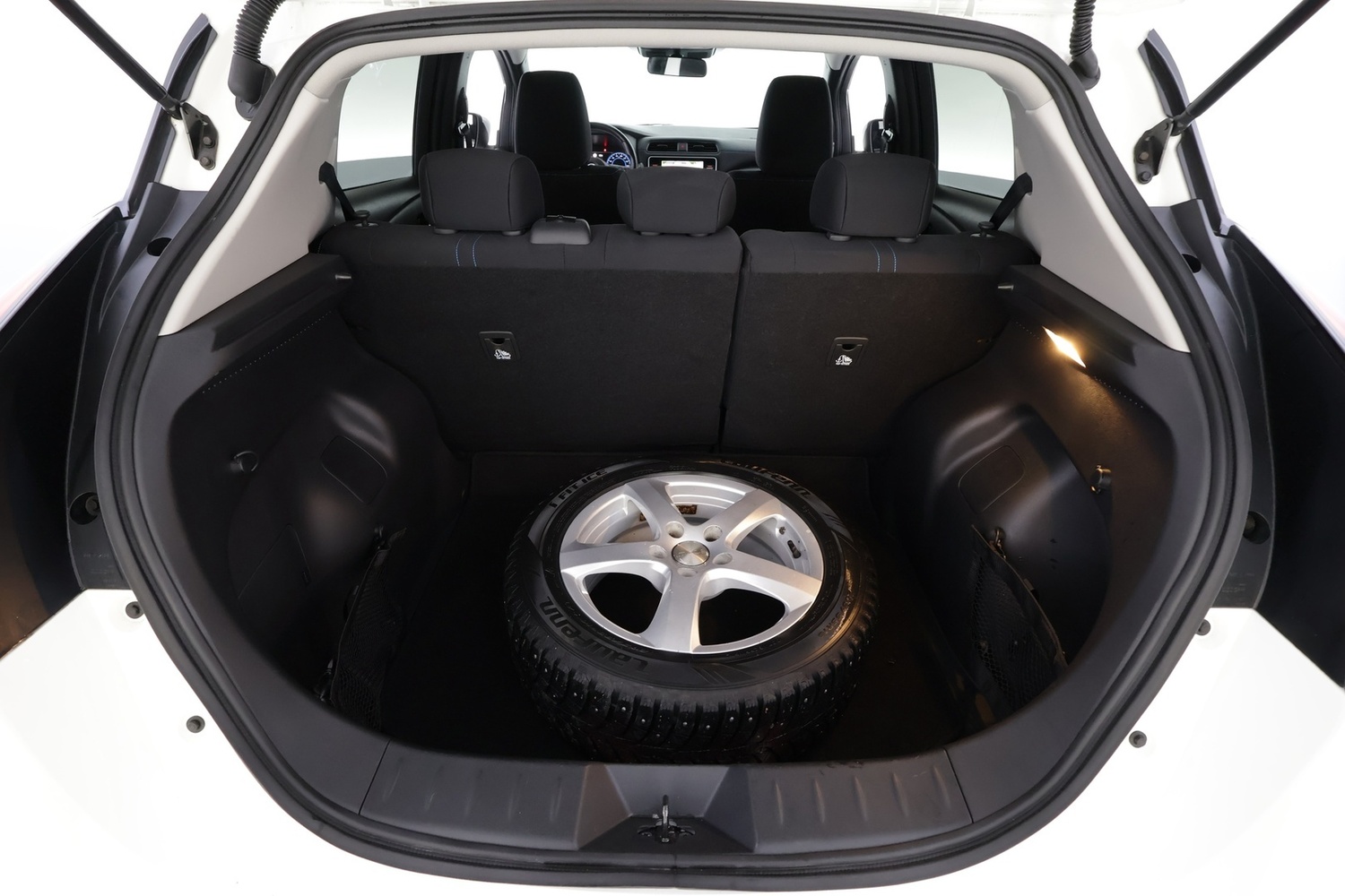 Nissan Leaf vaihtoauto