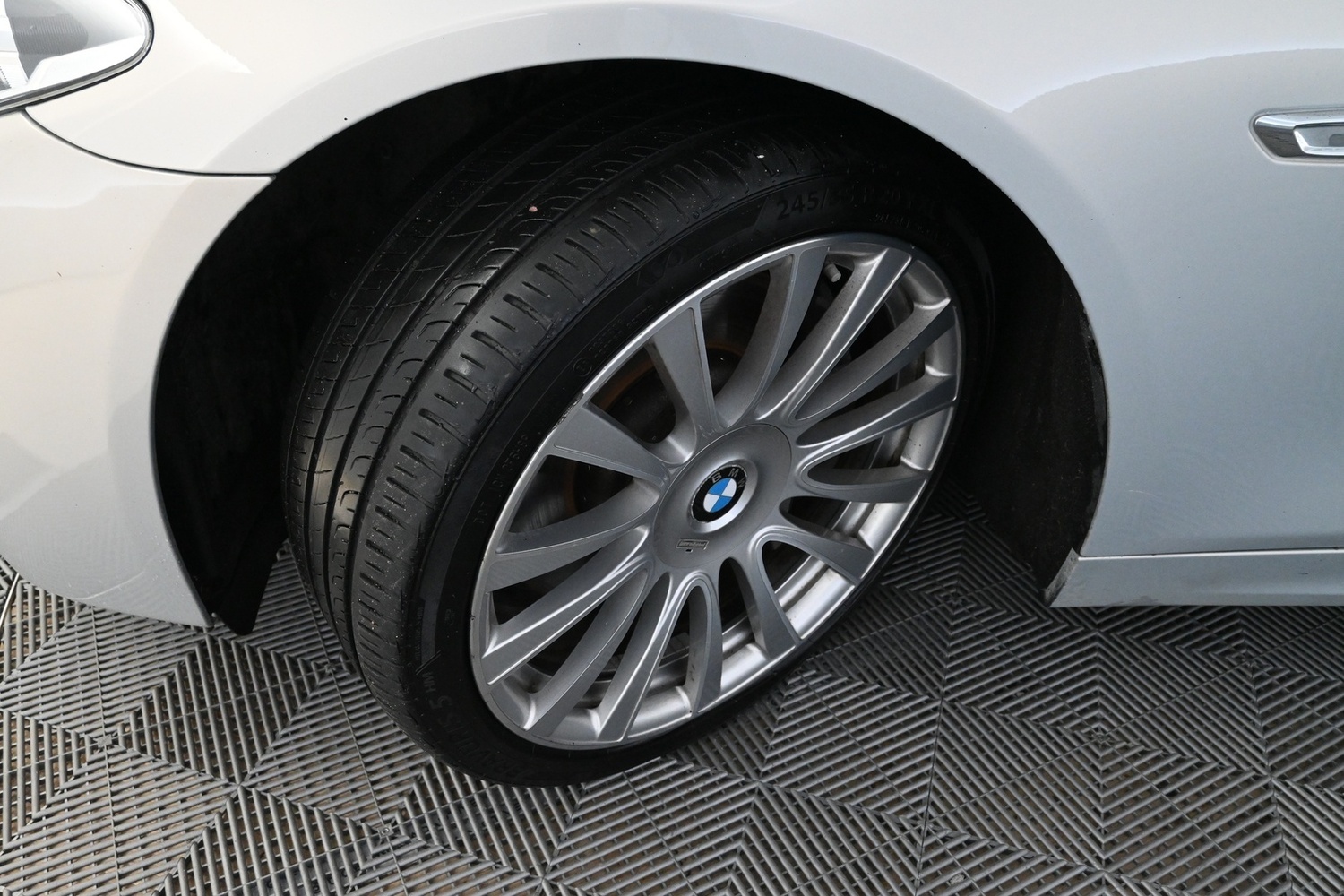 BMW M550d vaihtoauto