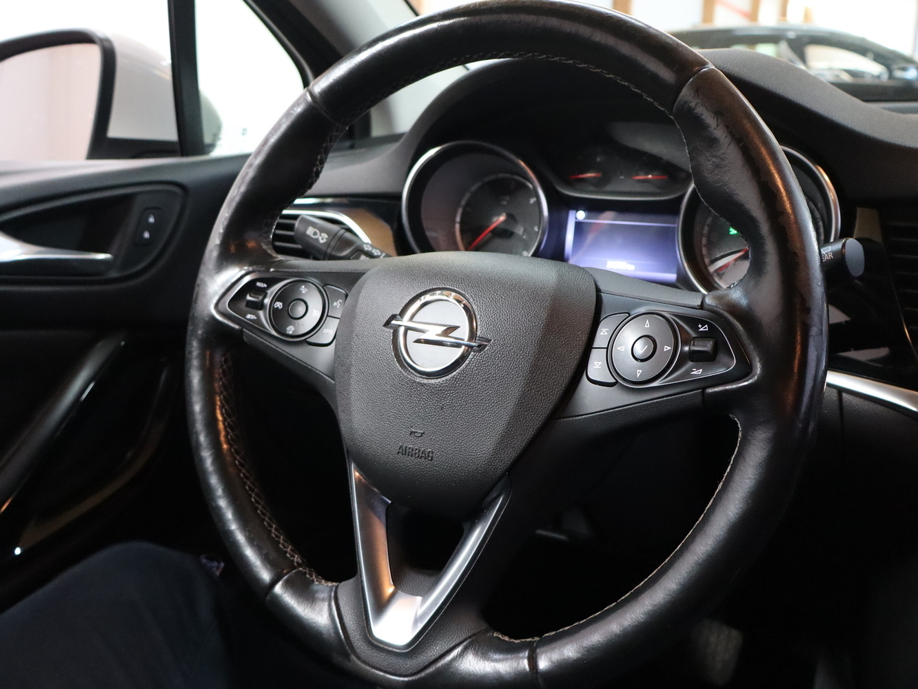 Opel Astra vaihtoauto