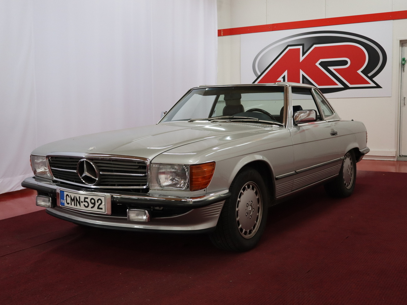 Mercedes-Benz SL vaihtoauto