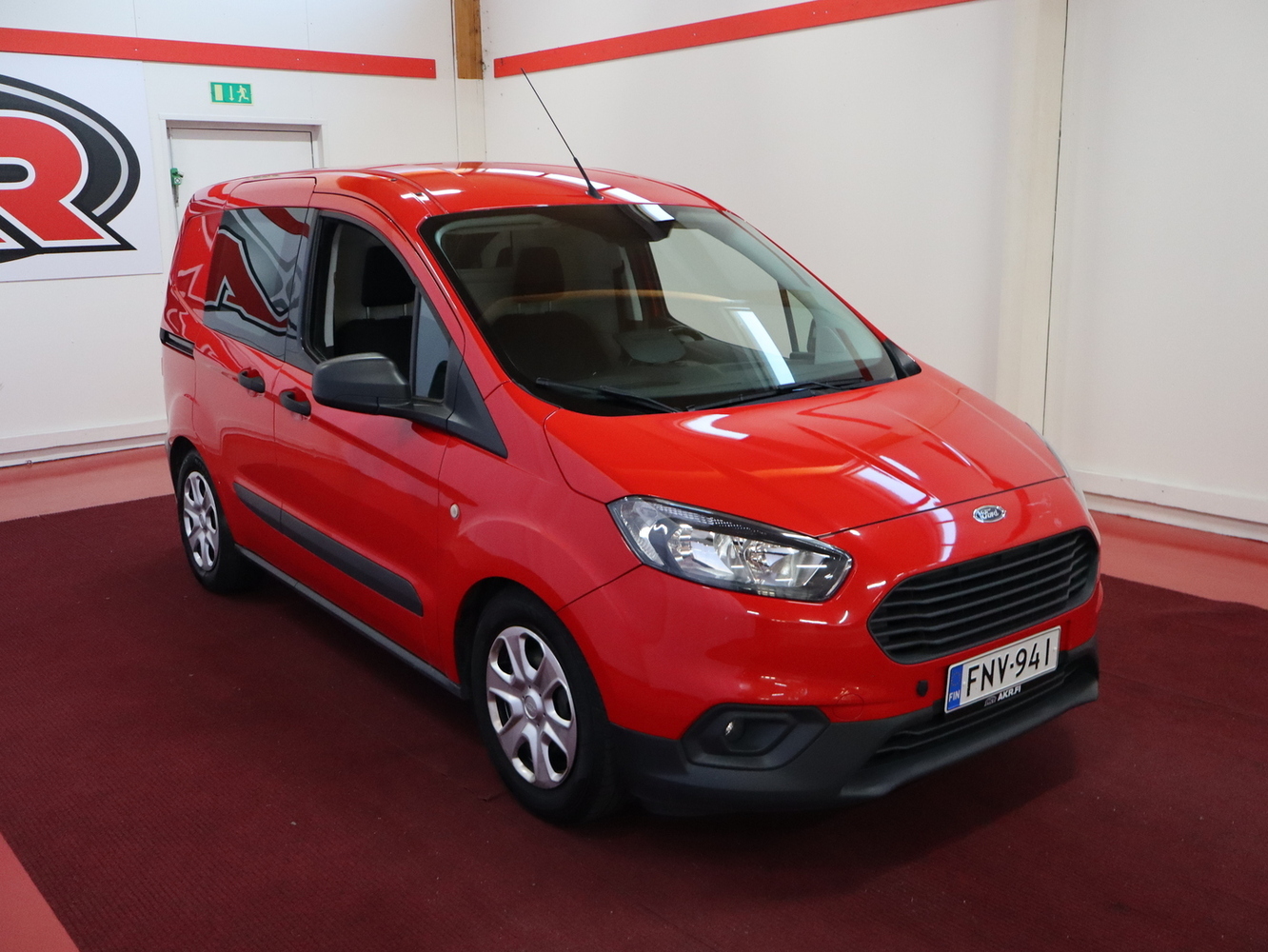Ford Transit Courier vaihtoauto