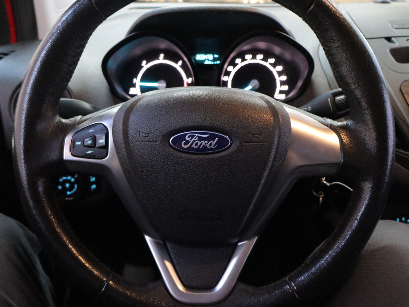Ford Transit Courier vaihtoauto