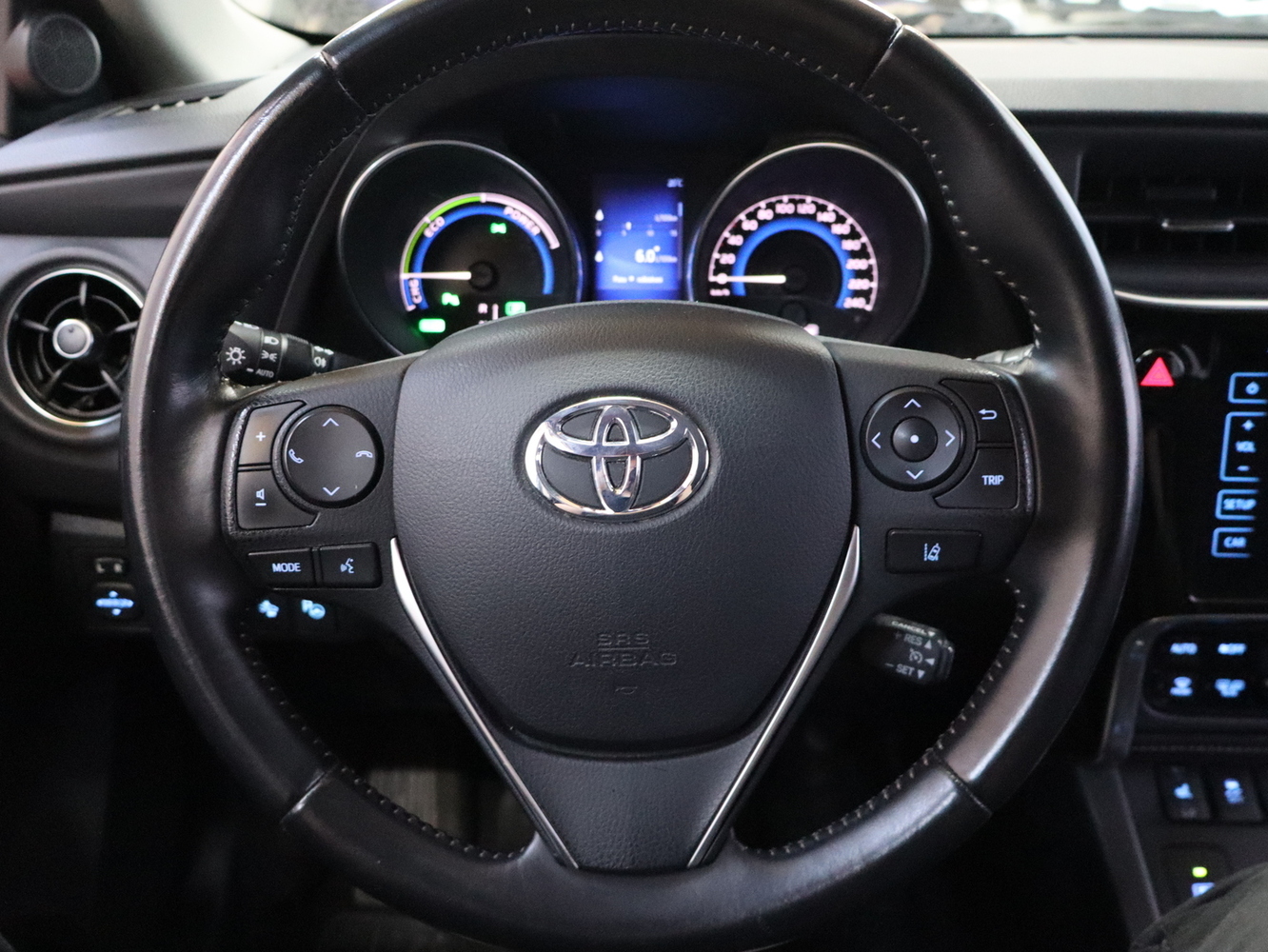 Toyota Auris vaihtoauto